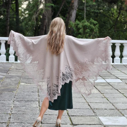 Палантины с кружевом